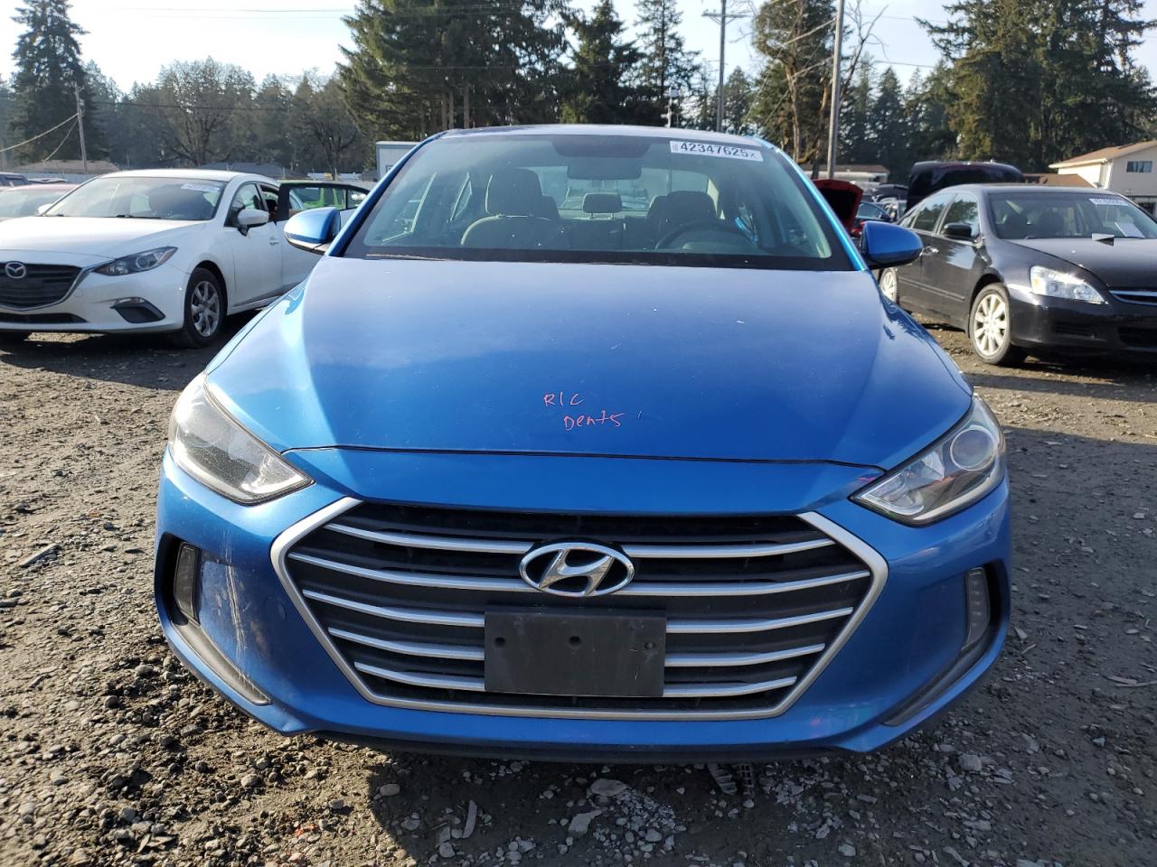 2017 Hyundai Elantra - Image 5