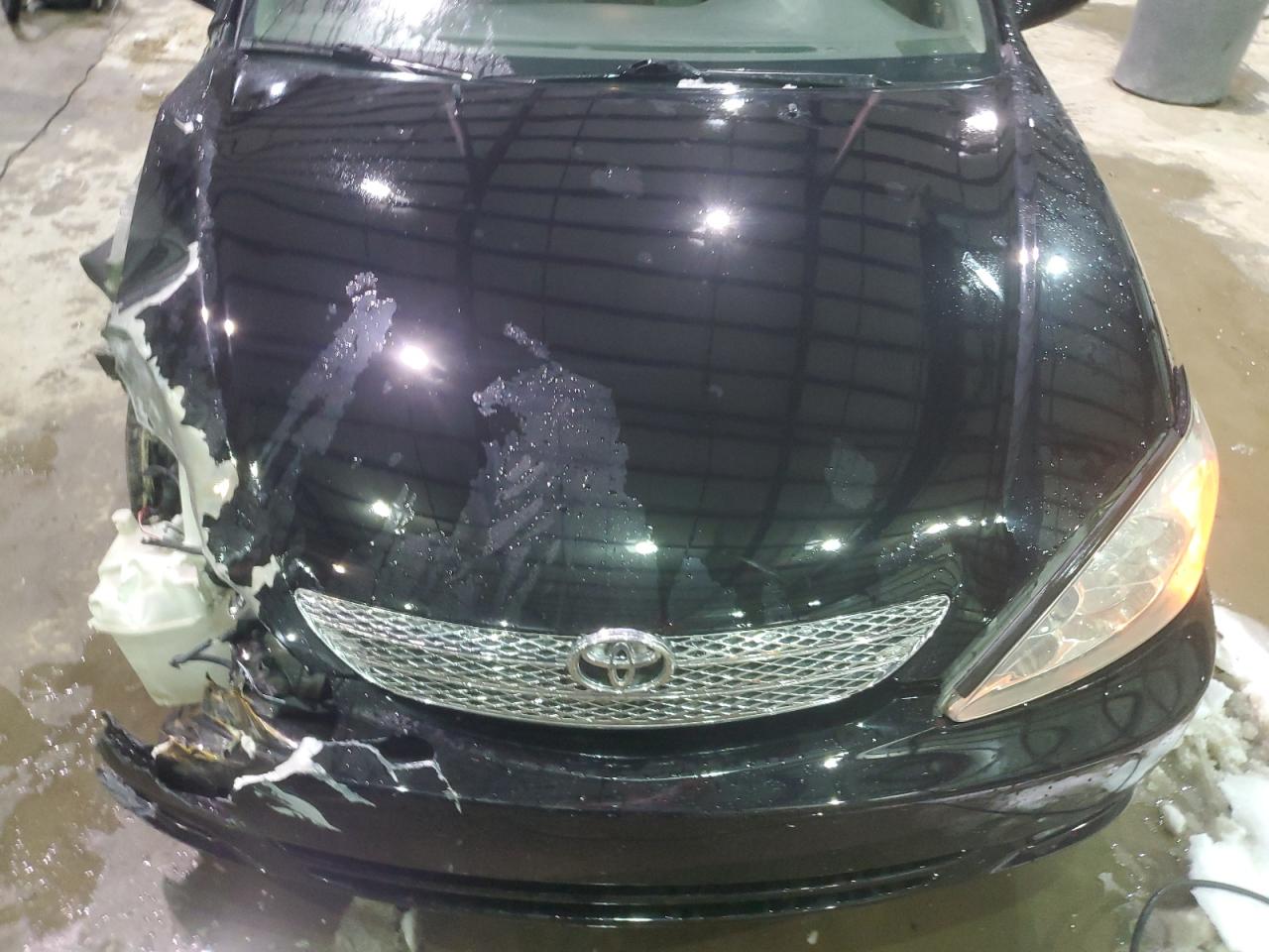 2004 Toyota Camry - Image 11
