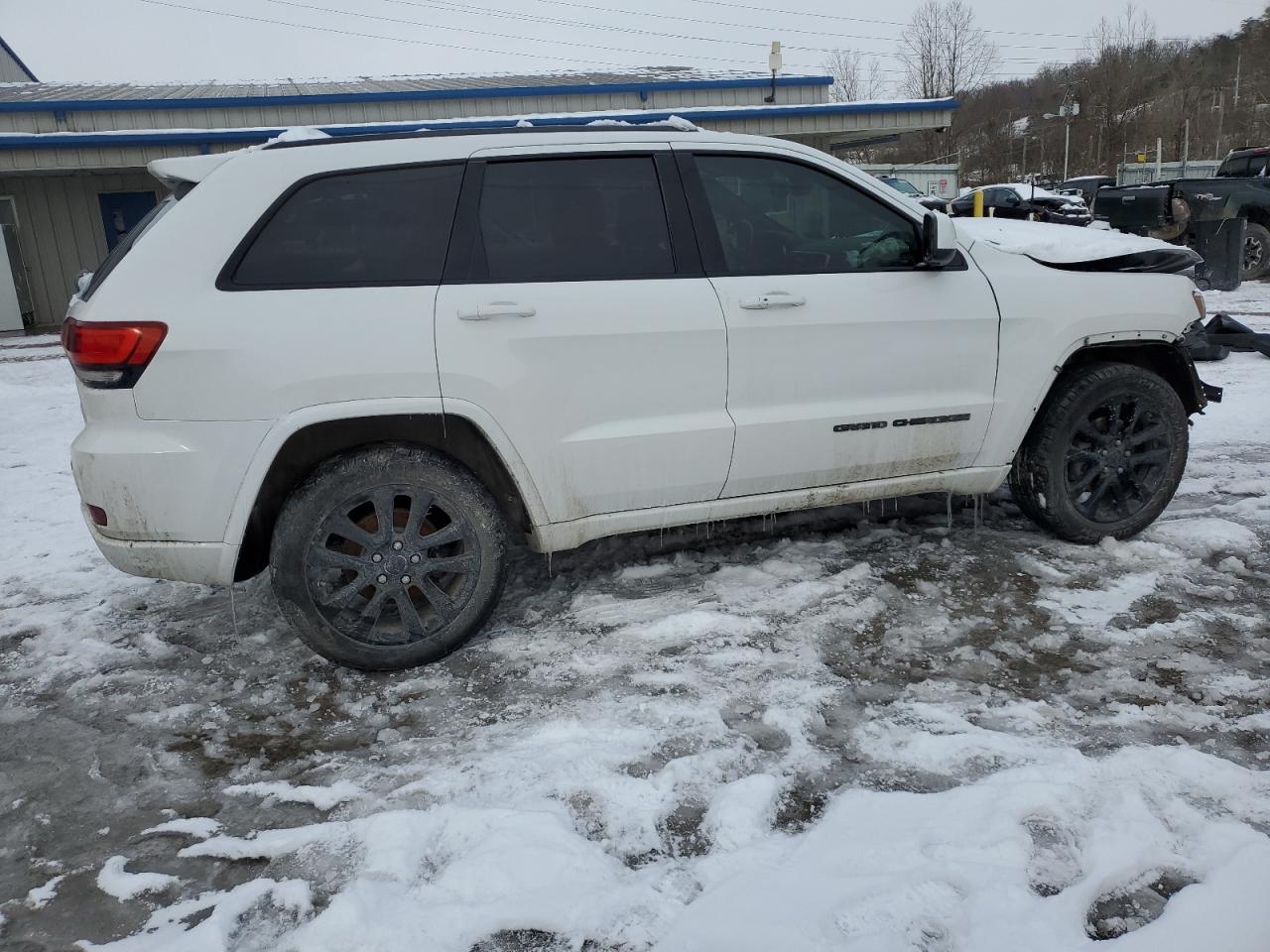 2018 Jeep Grand Cherokee - Image 3