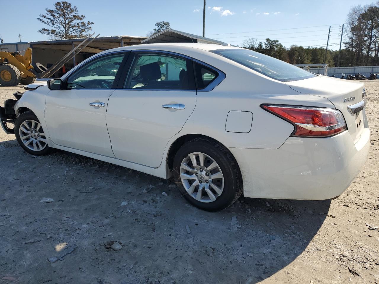 2015 Nissan Altima - Image 2
