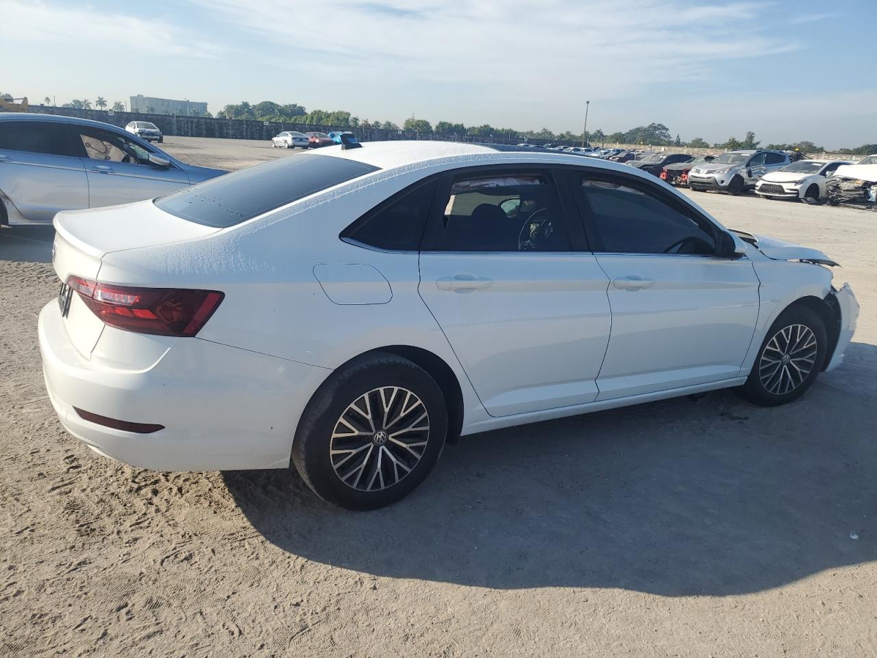2021 Volkswagen Jetta - Image 3