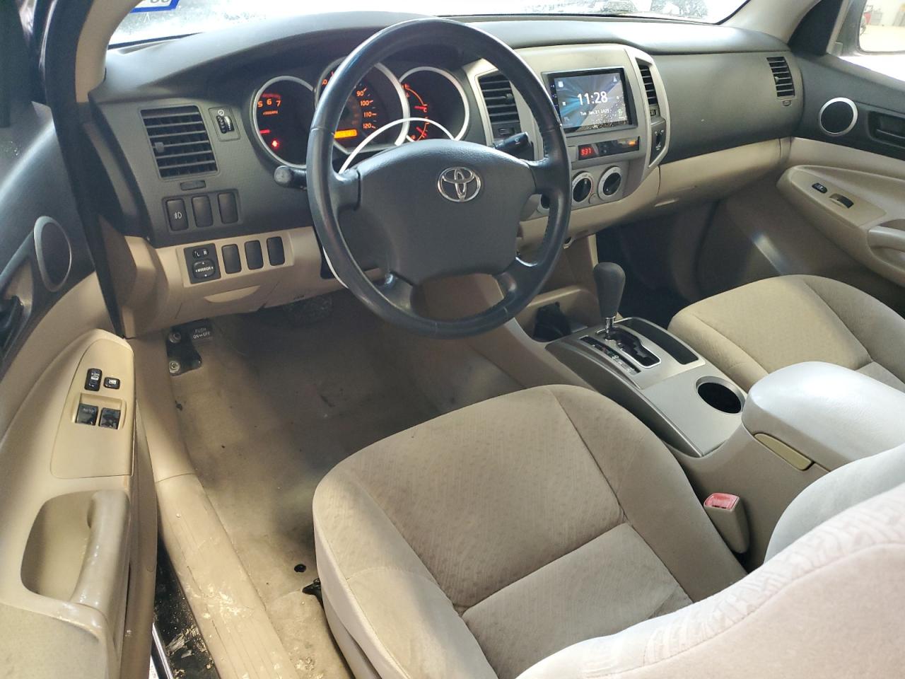 2006 Toyota Tacoma - Image 8