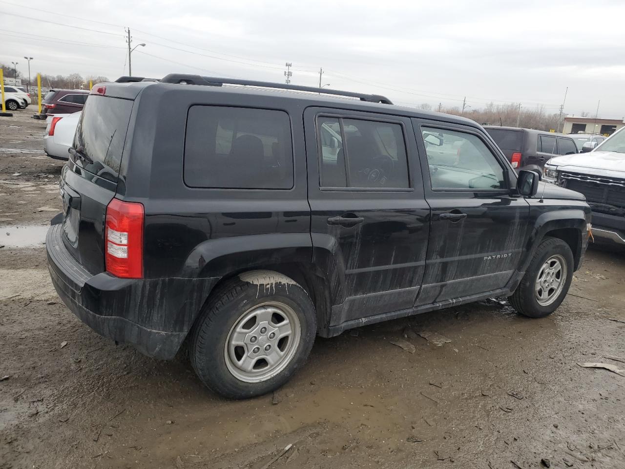 2017 Jeep Liberty (Patriot) - Image 3