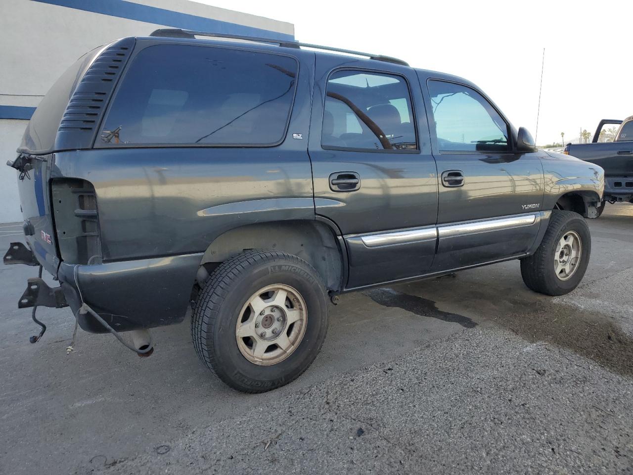 2005 GMC Yukon - Image 3