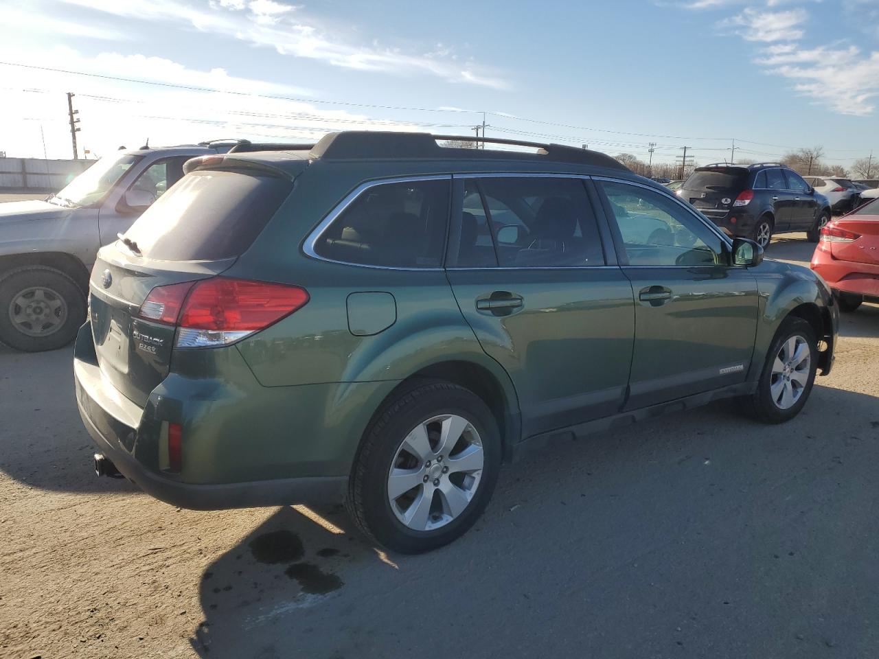 2010 Subaru Outback - Image 3