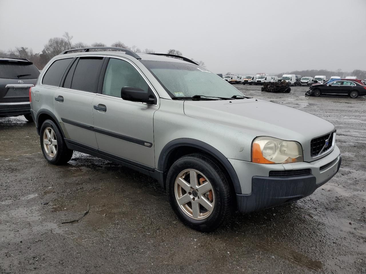 2004 Volvo XC90 - Image 4