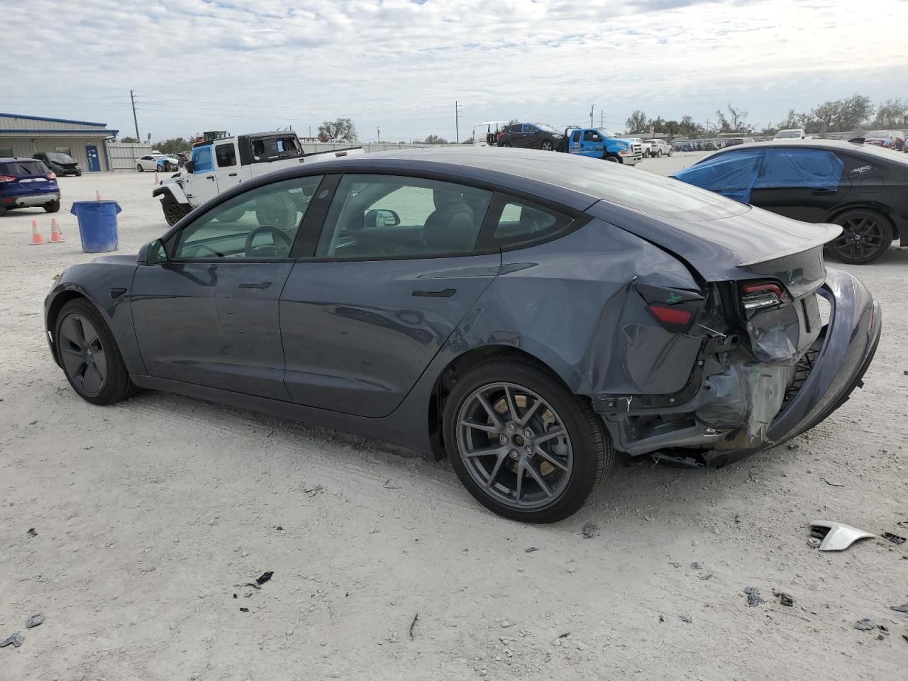 5YJ3E1EA3MF907256 2021 TESLA MODEL 3 - Image 2