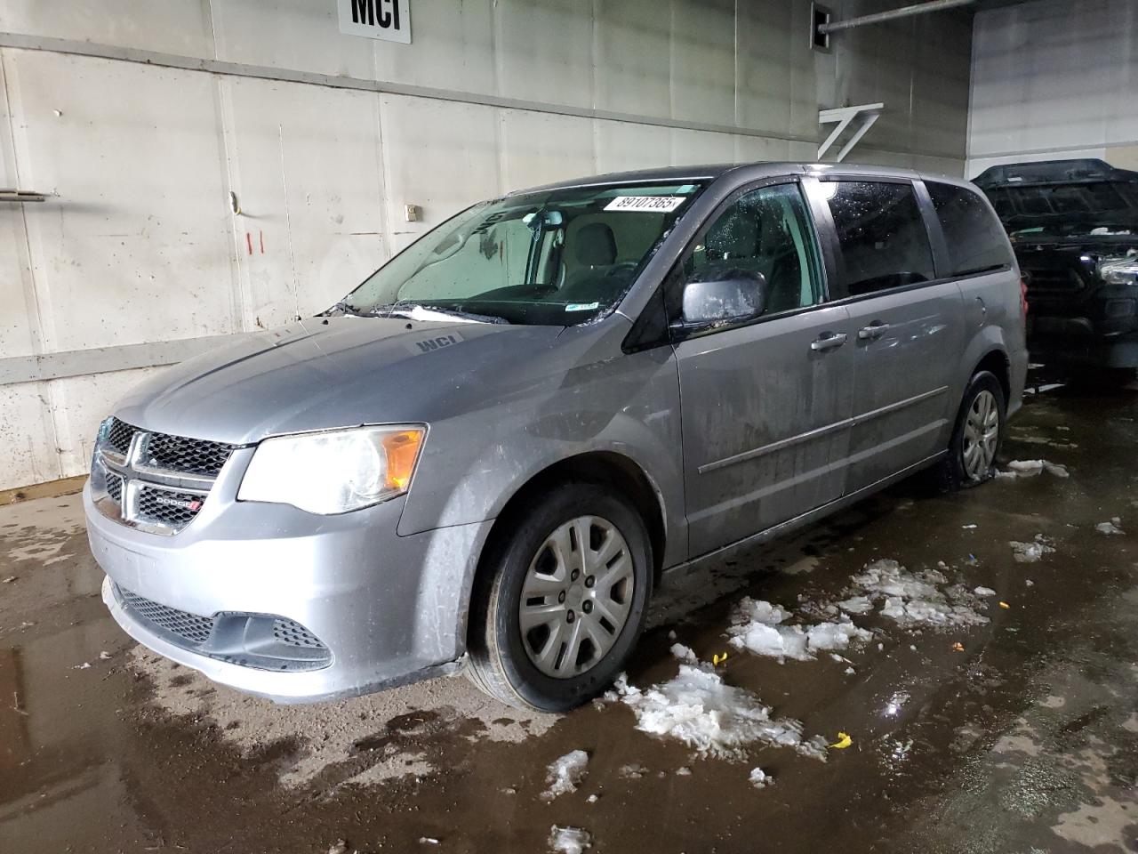 2016 Dodge Caravan - Image 1