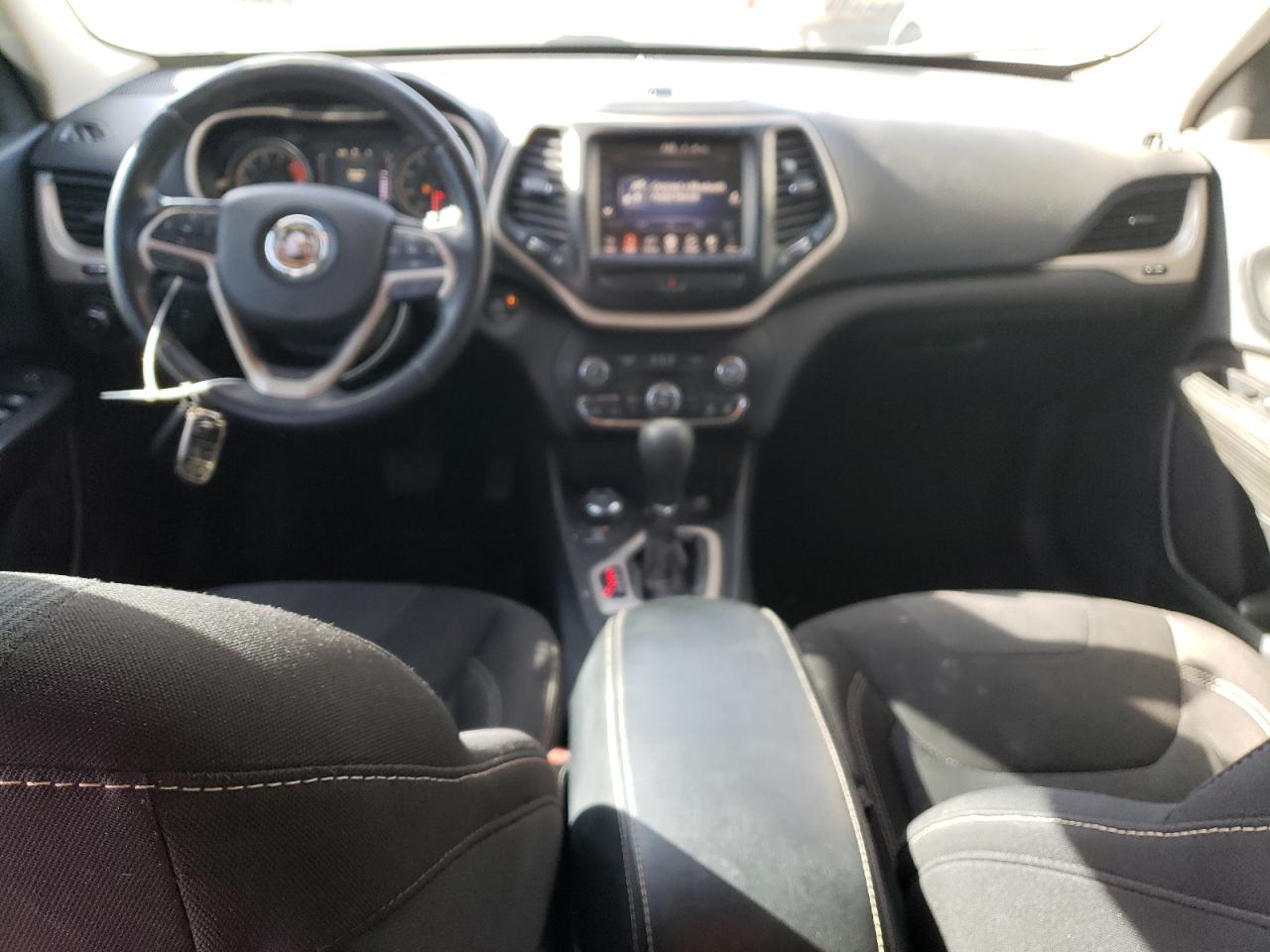 2016 Jeep Grand Cherokee - Image 8