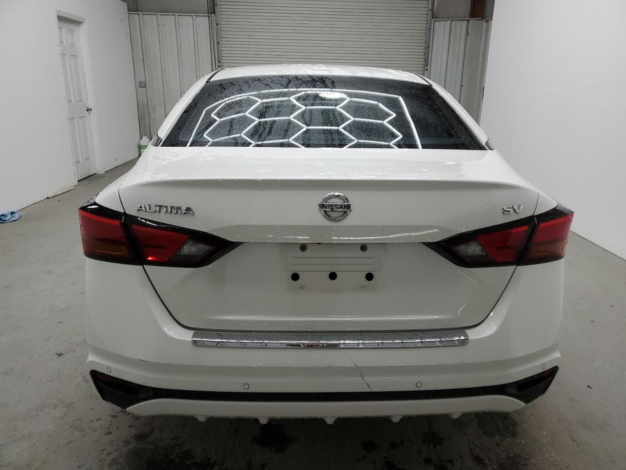 2021 Nissan Altima - Image 6
