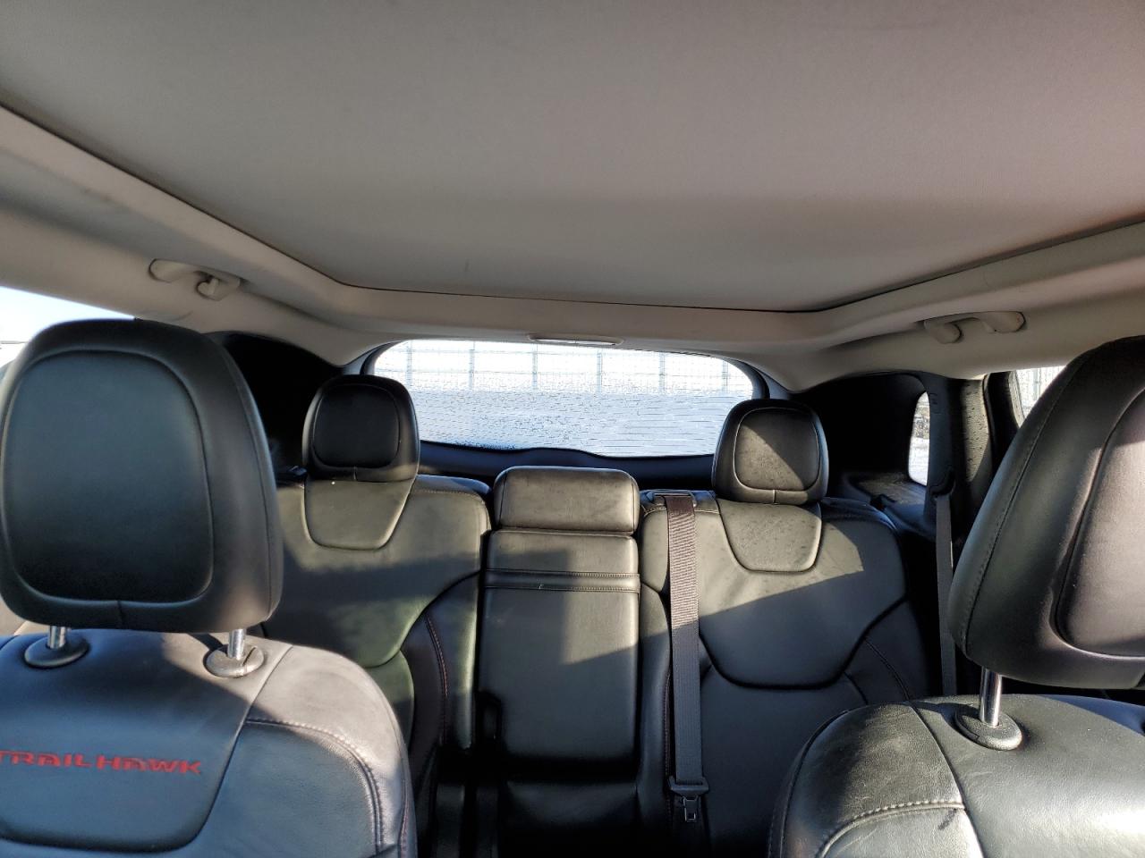 2015 Jeep Cherokee - Image 10