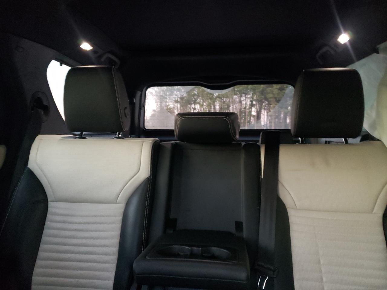 2021 Land Rover Discovery - Image 10