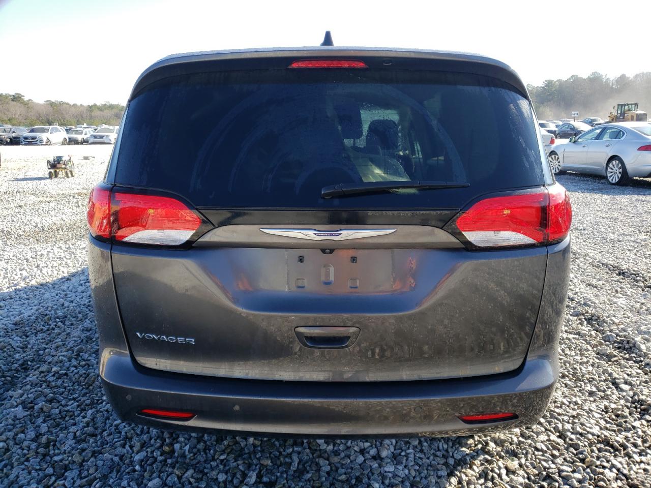 2020 Chrysler Voyager - Image 6