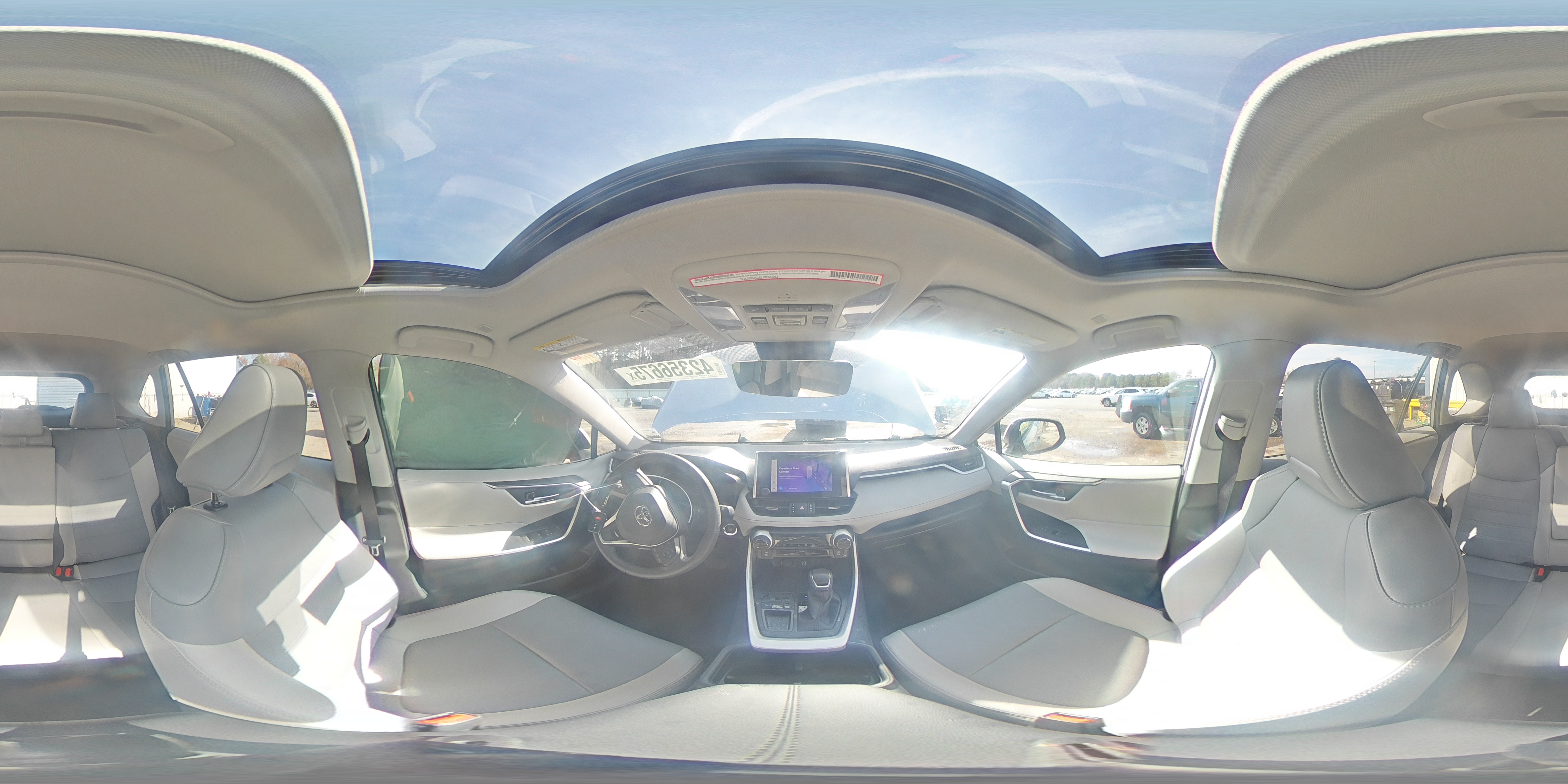 2024 Toyota RAV 4 - Image 15
