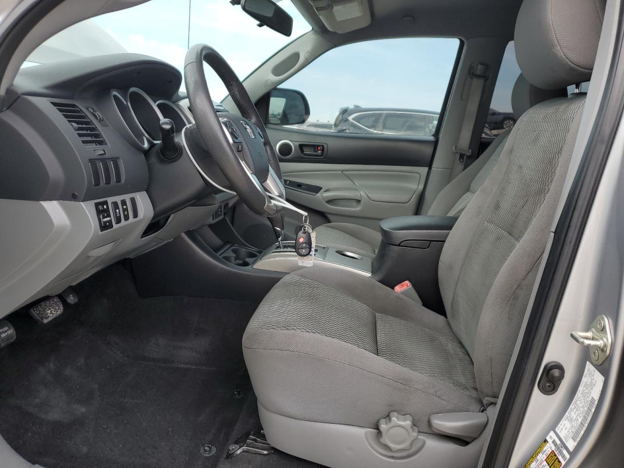 2014 Toyota Tacoma - Image 7