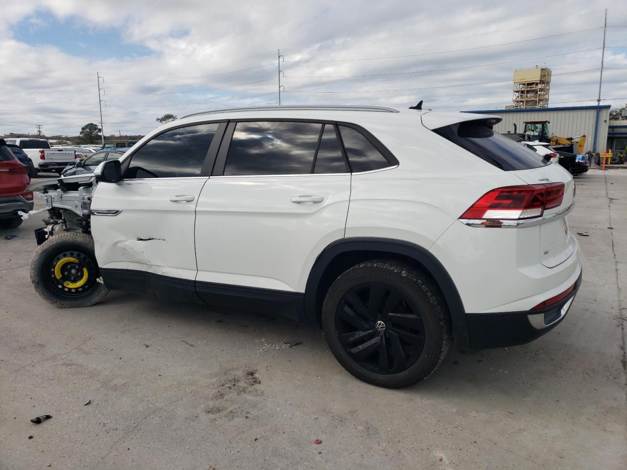 2021 Volkswagen Atlas - Image 2