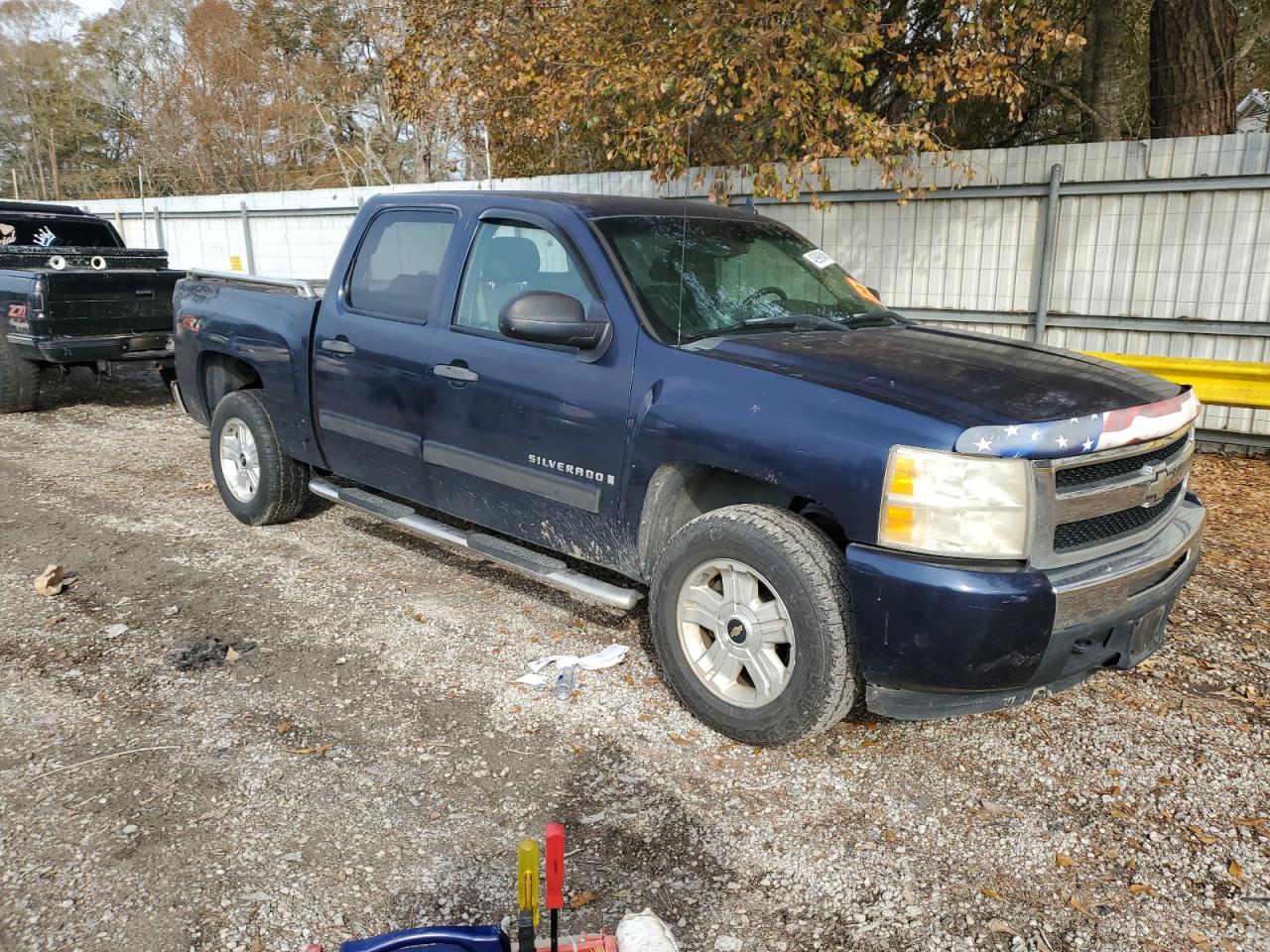 2009 Chevrolet Silverado - Image 4