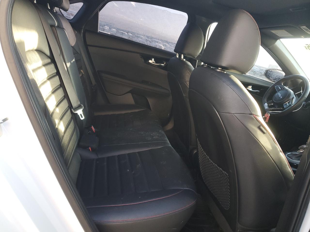 2023 Kia Forte - Image 10