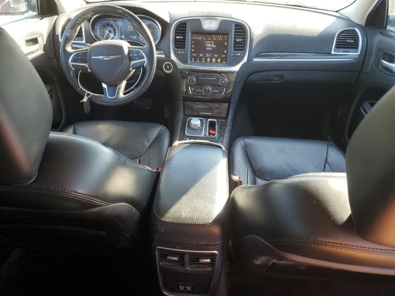 2016 Chrysler 300 - Image 8