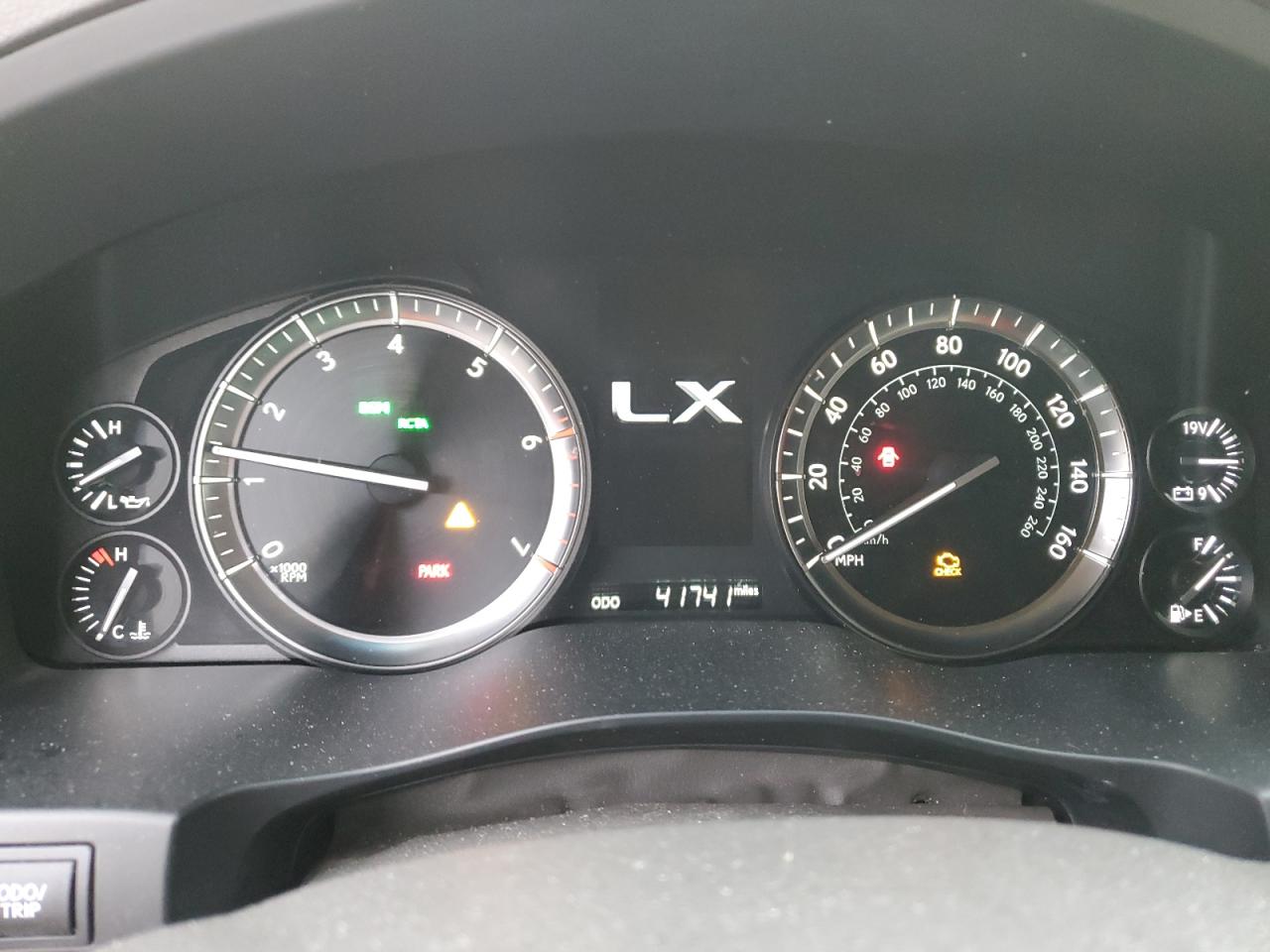 2021 Lexus LX - Image 9