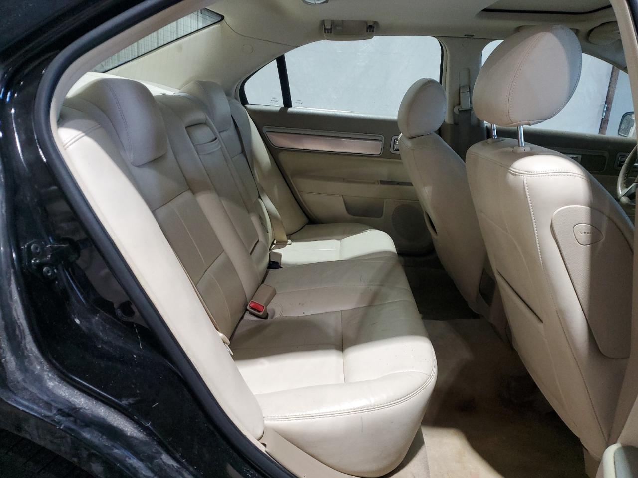2007 Lincoln MKZ - Image 10