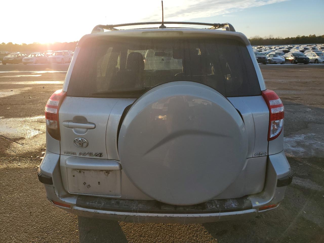 2010 Toyota RAV 4 - Image 6