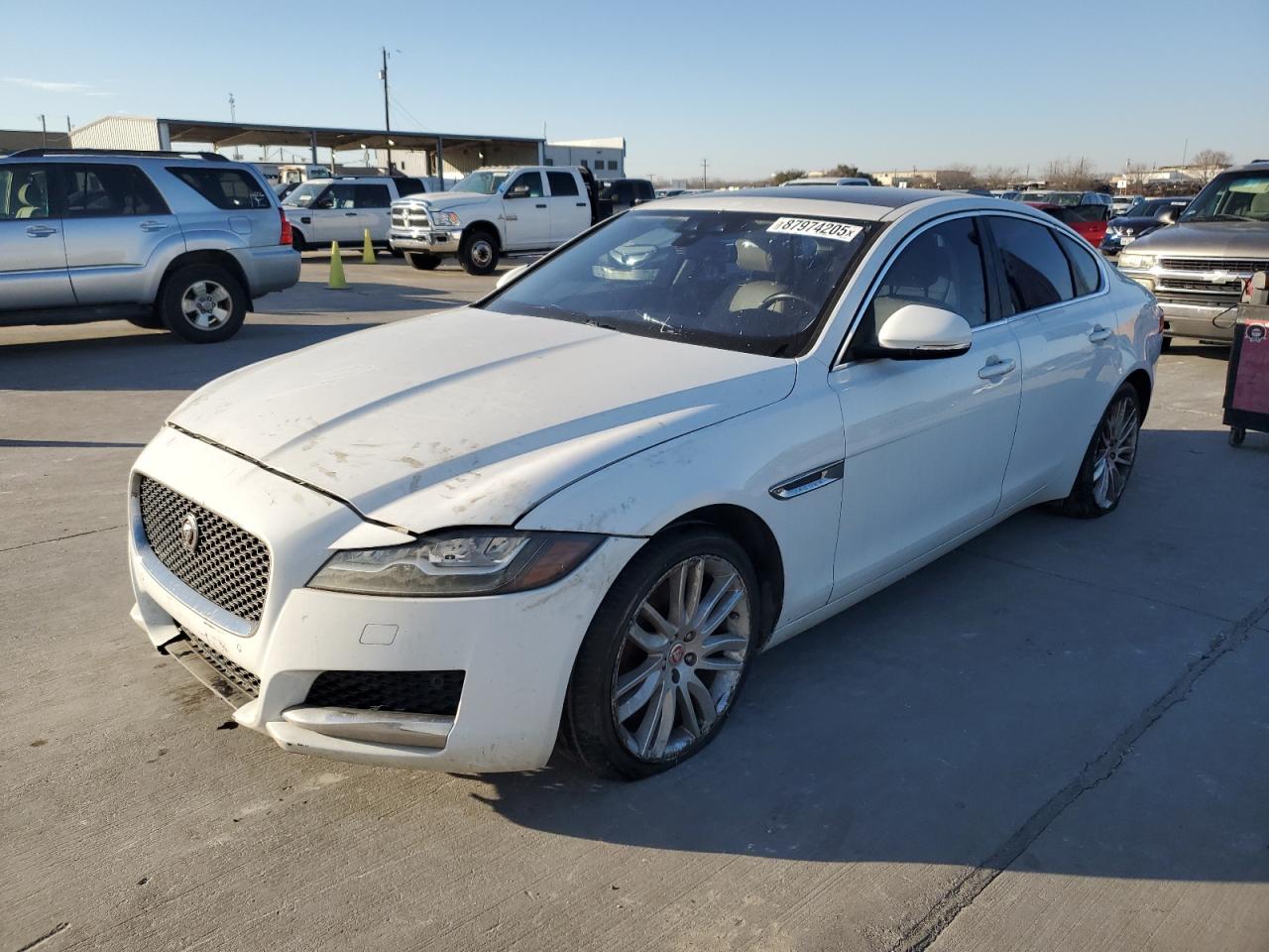 VIN SAJBE4BV5GCY17842 2016 JAGUAR XF no.1