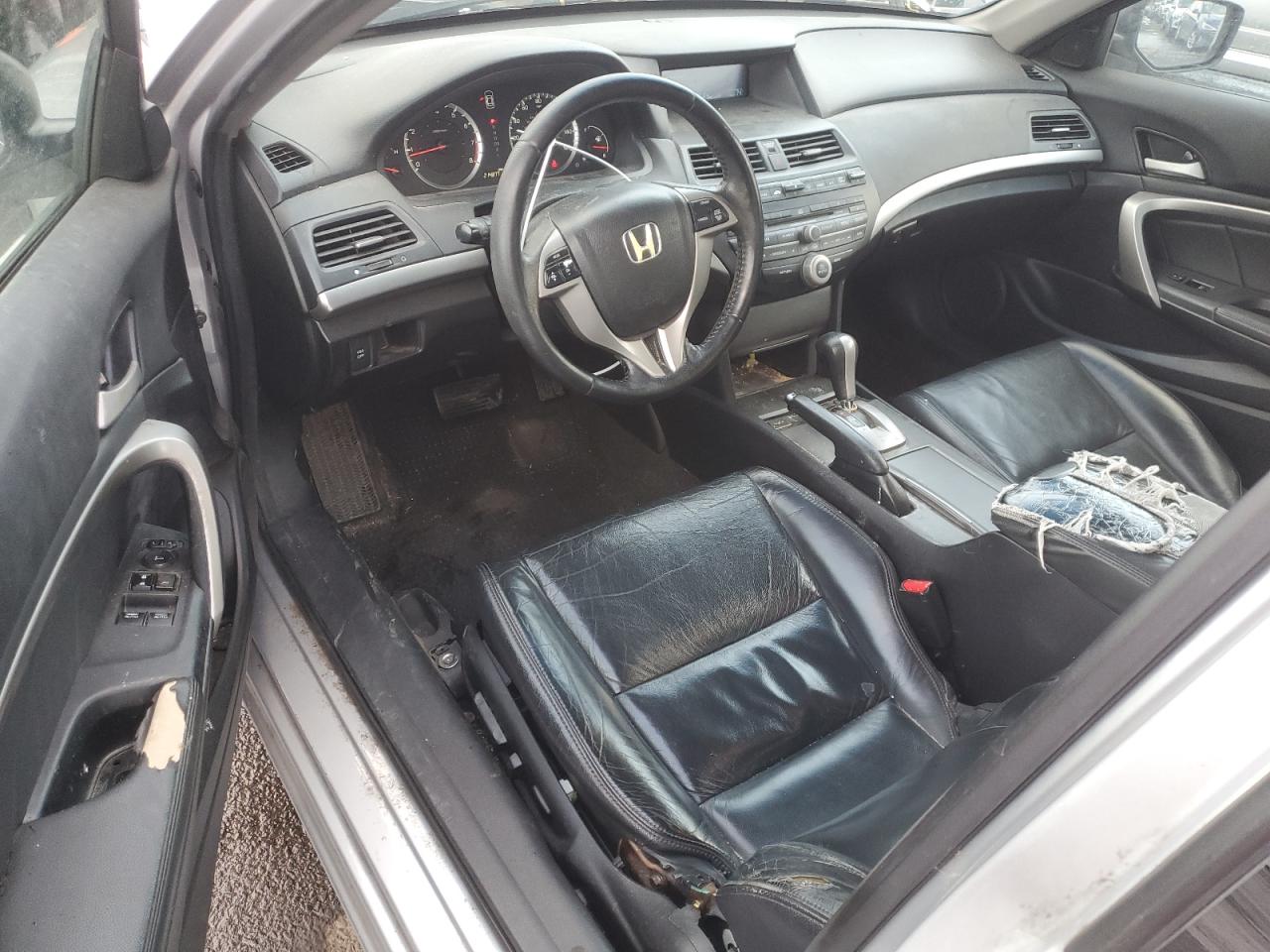 2009 Honda Accord - Image 8