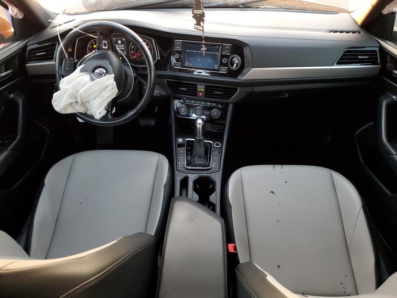 2019 Volkswagen Jetta - Image 8