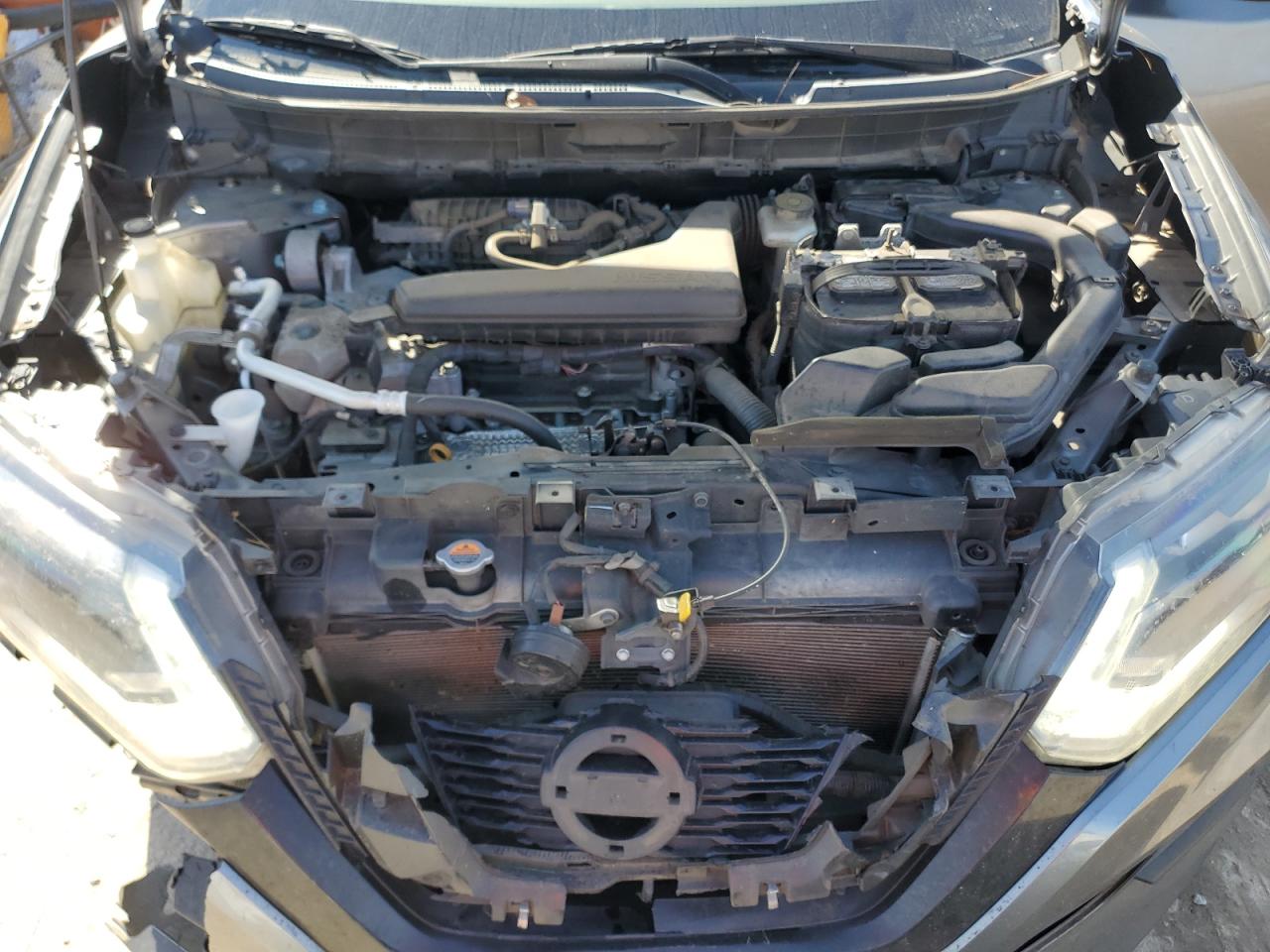2017 Nissan Rogue - Image 12