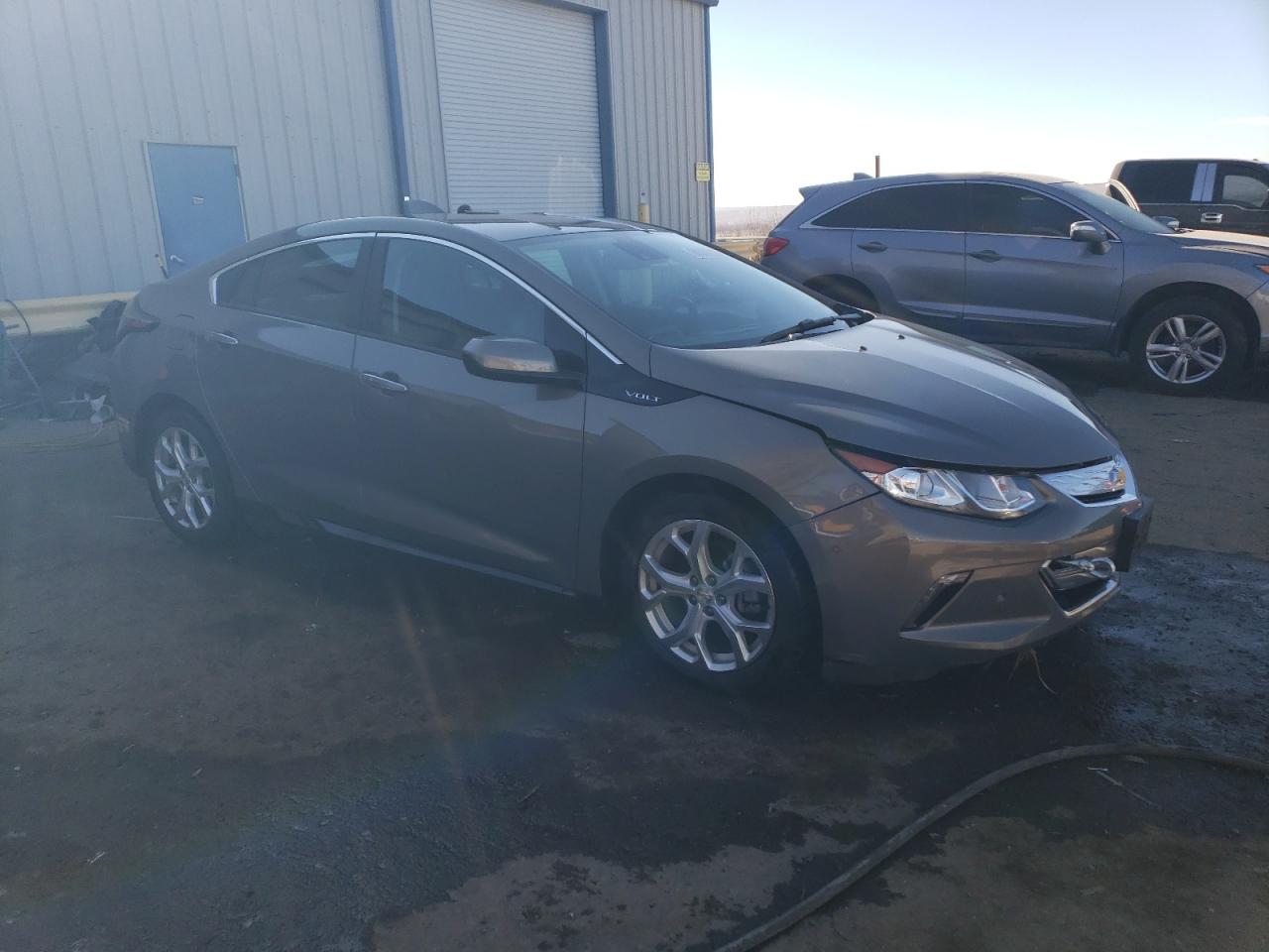 2017 Chevrolet Volt - Image 4