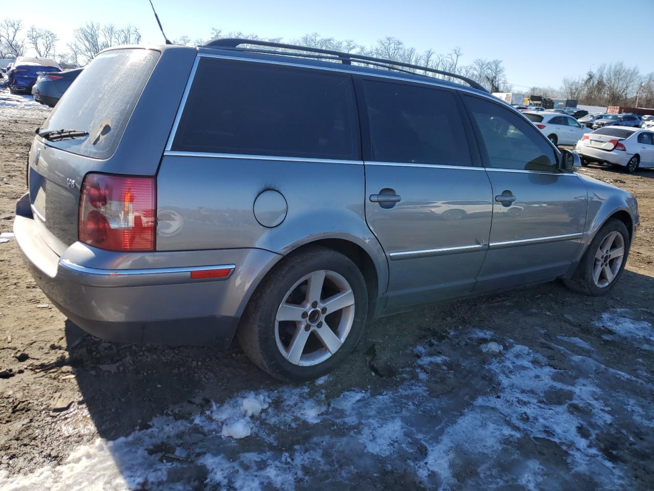 2004 Volkswagen Passat - Image 3