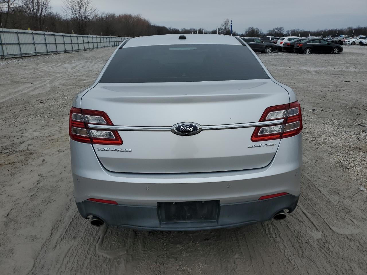 2013 Ford Taurus - Image 6