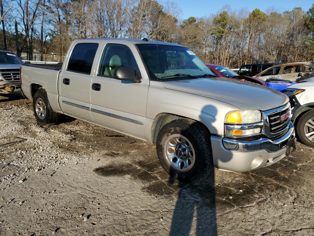 2005 GMC Sierra - Image 4