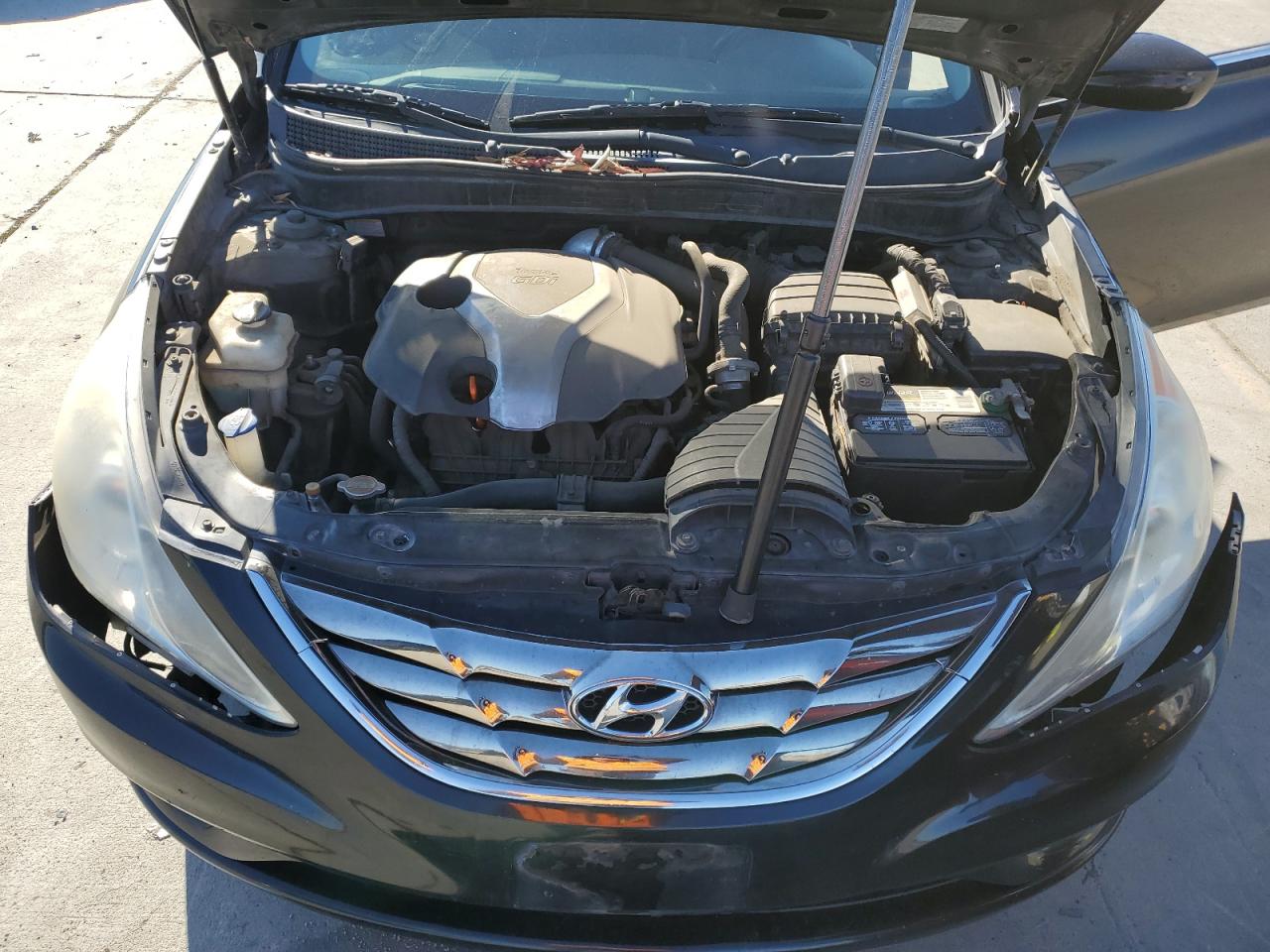 2011 Hyundai Sonata - Image 13