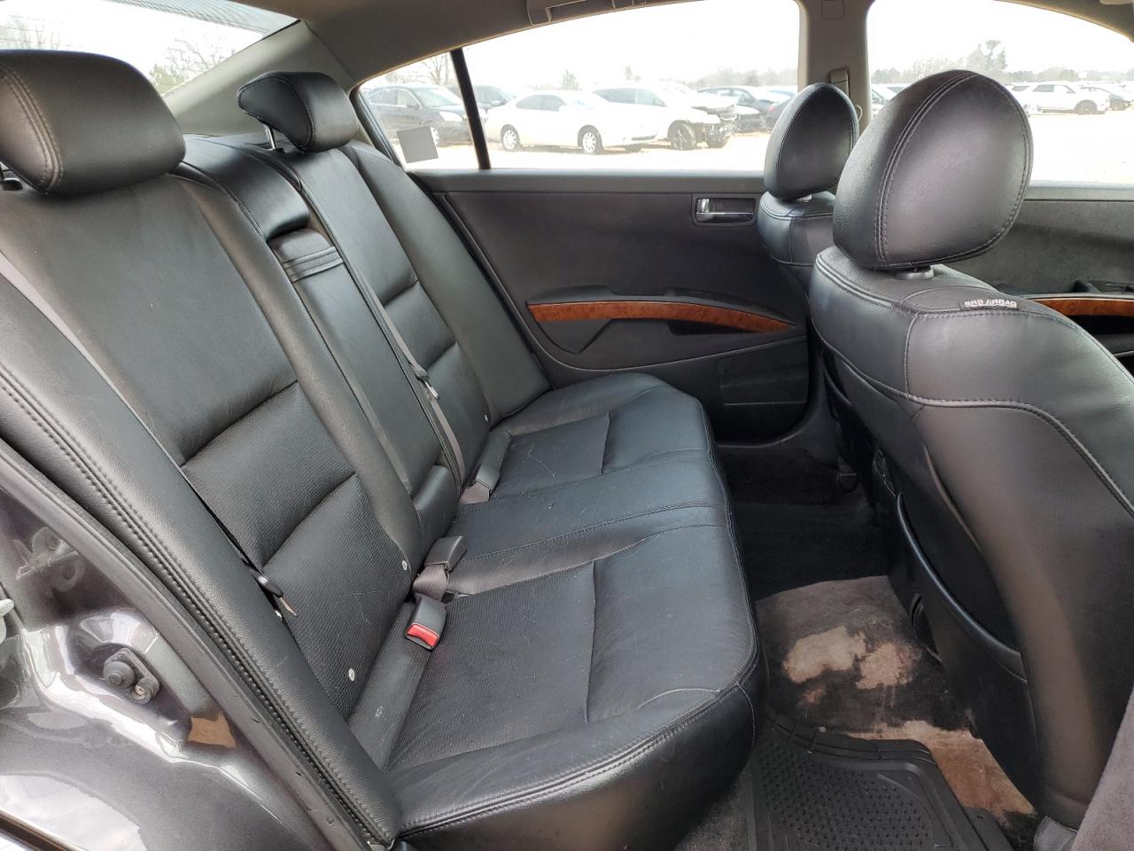 2005 Nissan Maxima - Image 10