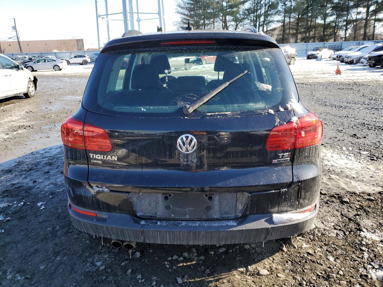 2018 Volkswagen Tiguan - Image 6