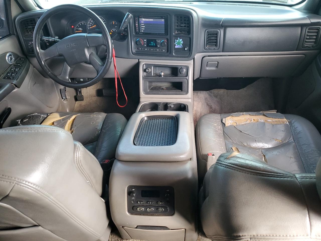 2003 GMC Yukon - Image 8