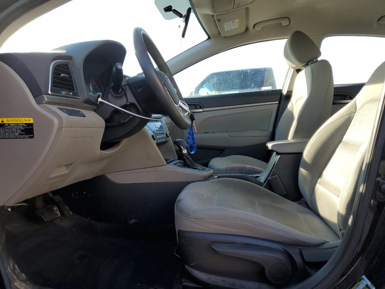2017 Hyundai Elantra - Image 7