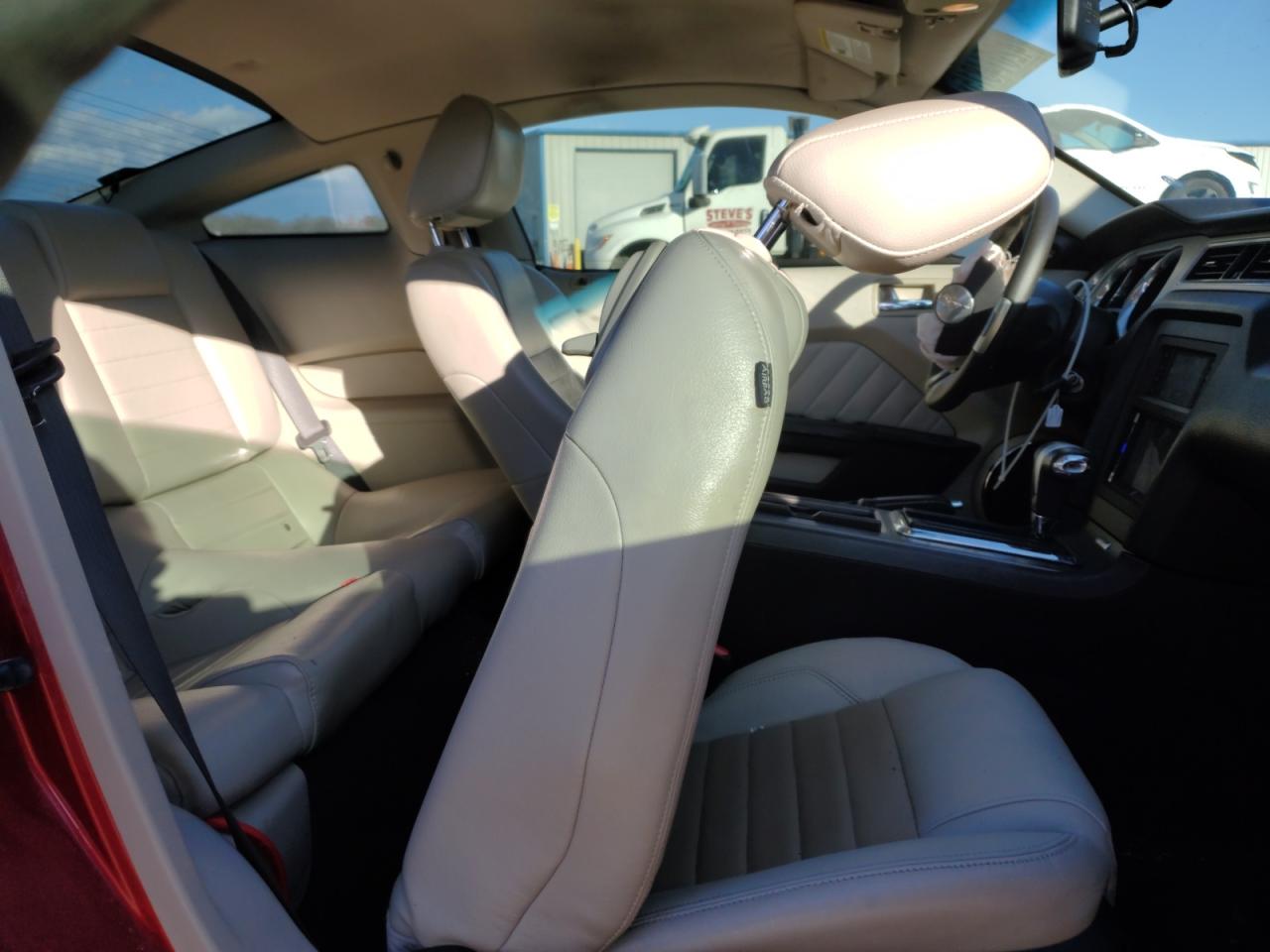 2010 Ford Mustang - Image 10