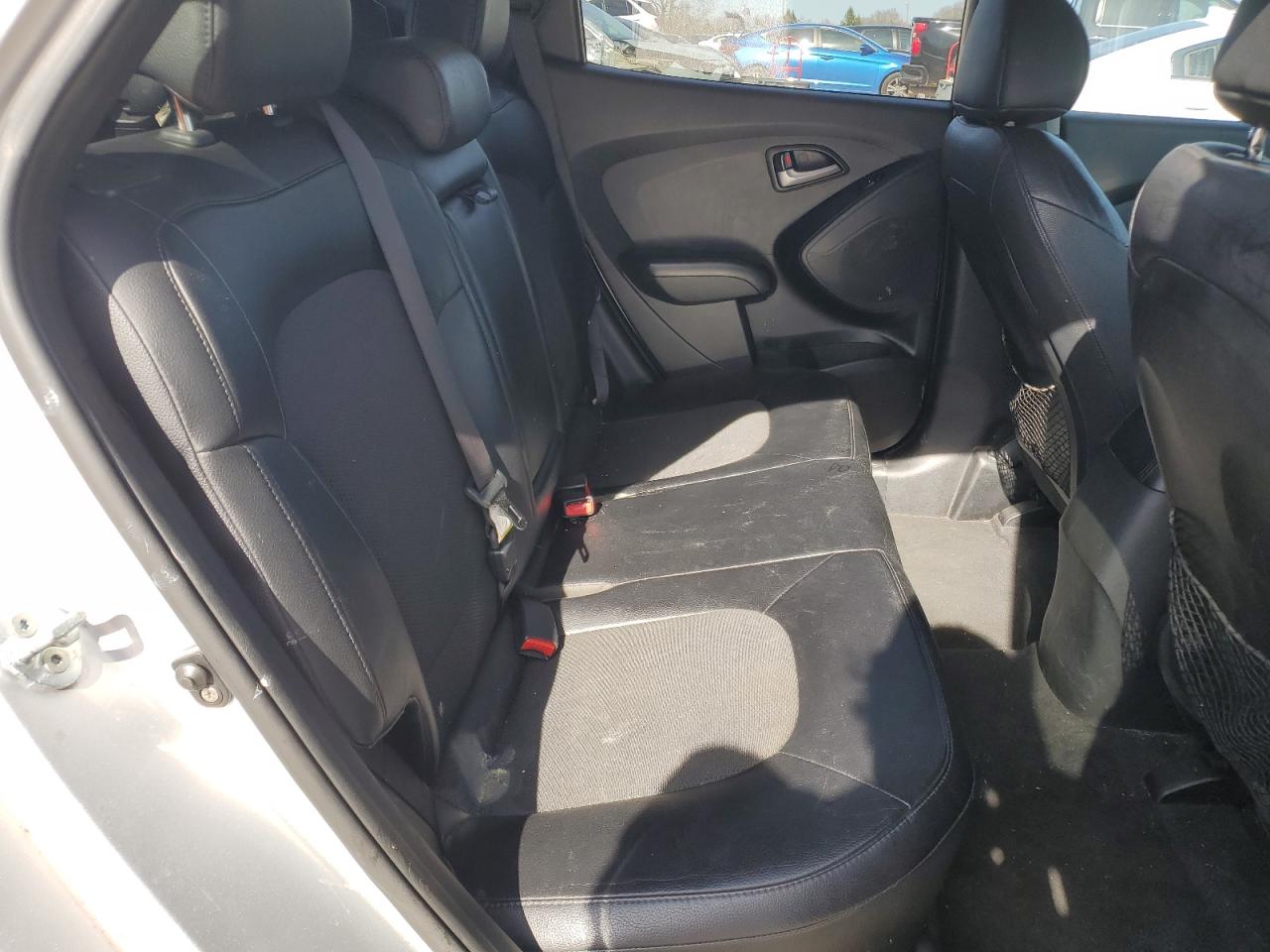 2015 Hyundai Tucson - Image 11