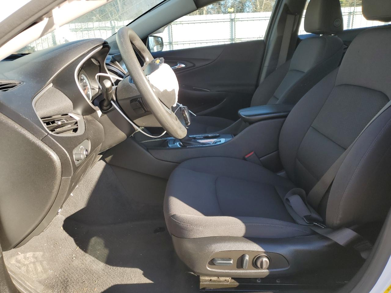 2022 Chevrolet Malibu - Image 7