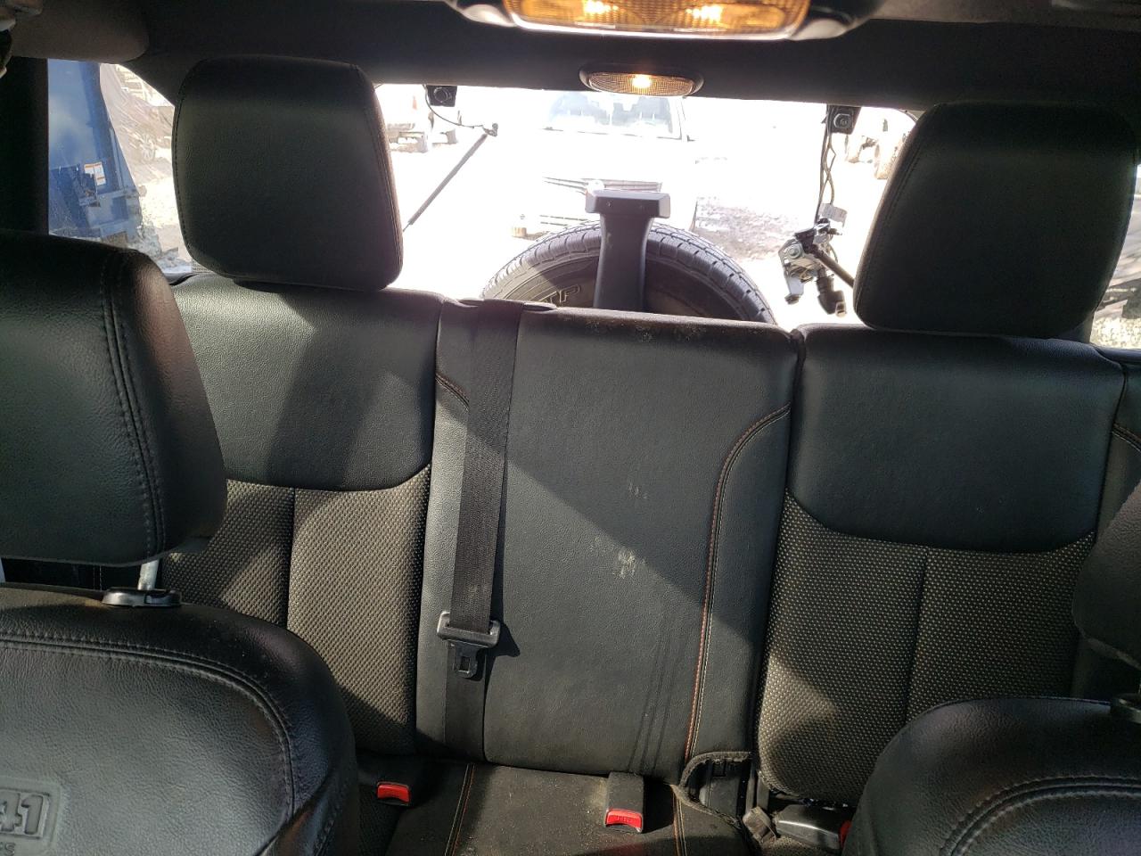 2016 Jeep Wrangler - Image 10