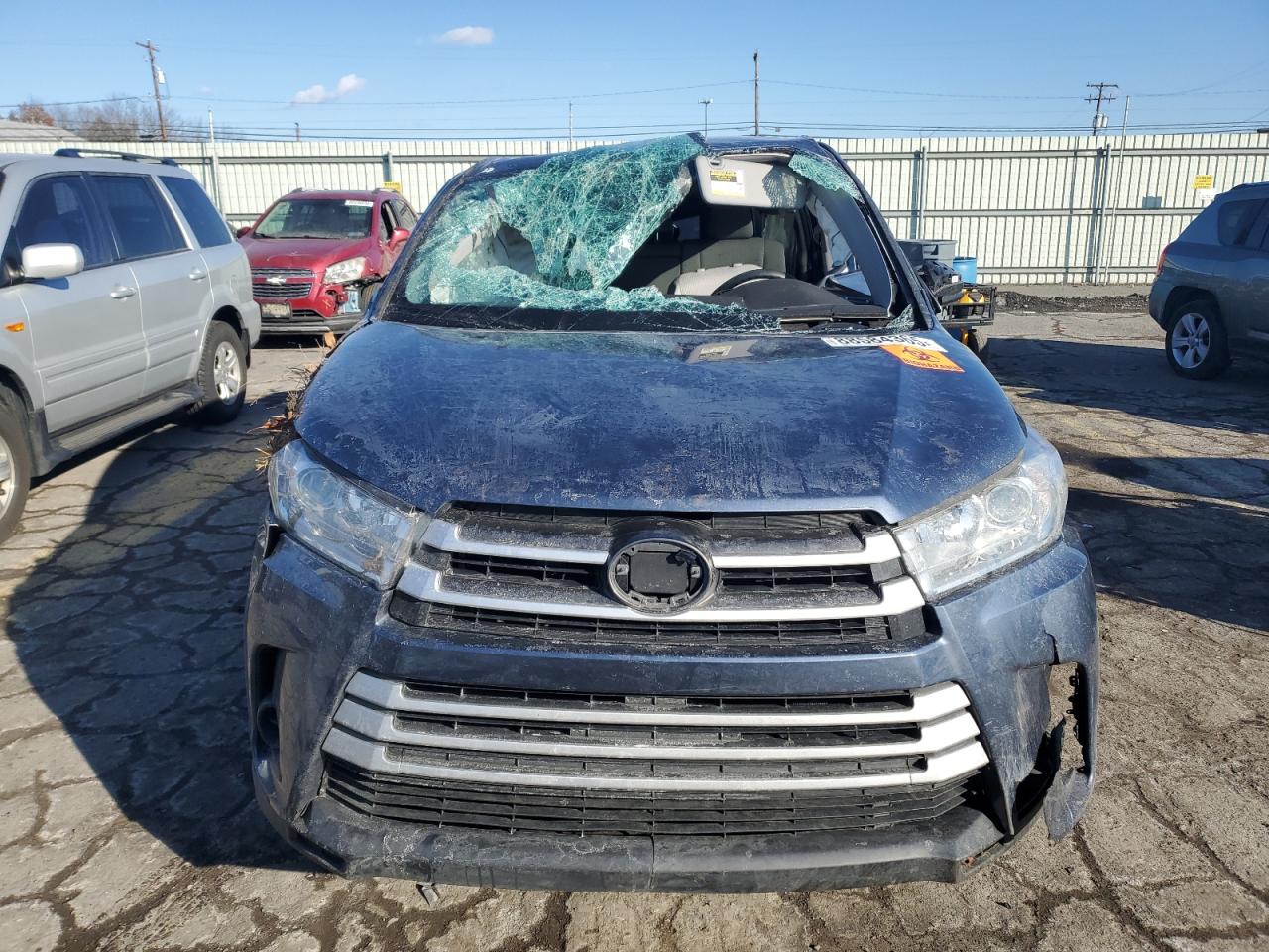 2019 Toyota Highlander - Image 5