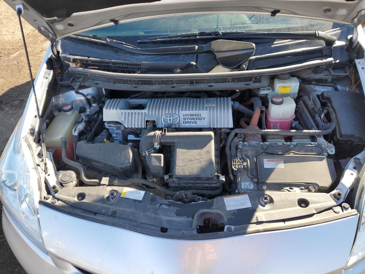 2015 Toyota Prius - Image 12