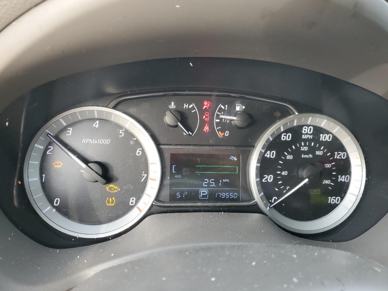 2014 Nissan Sentra - Image 9