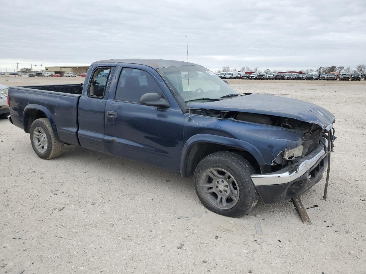 2003 Dodge Dakota - Image 4
