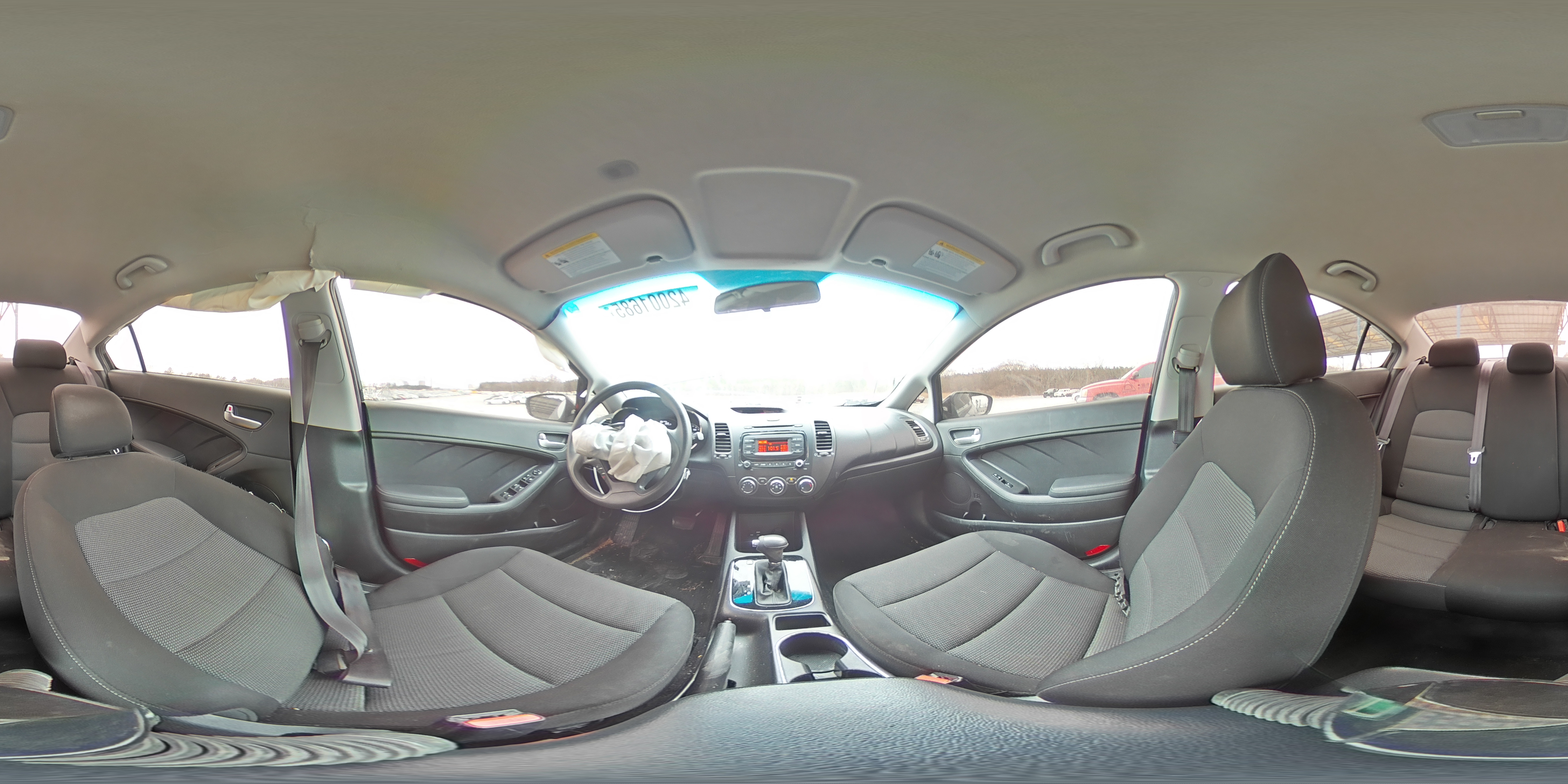 2017 Kia Forte - Image 12