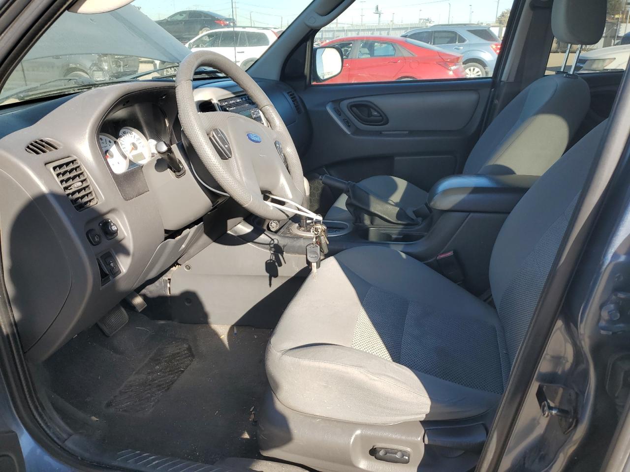 2005 Ford Escape - Image 7