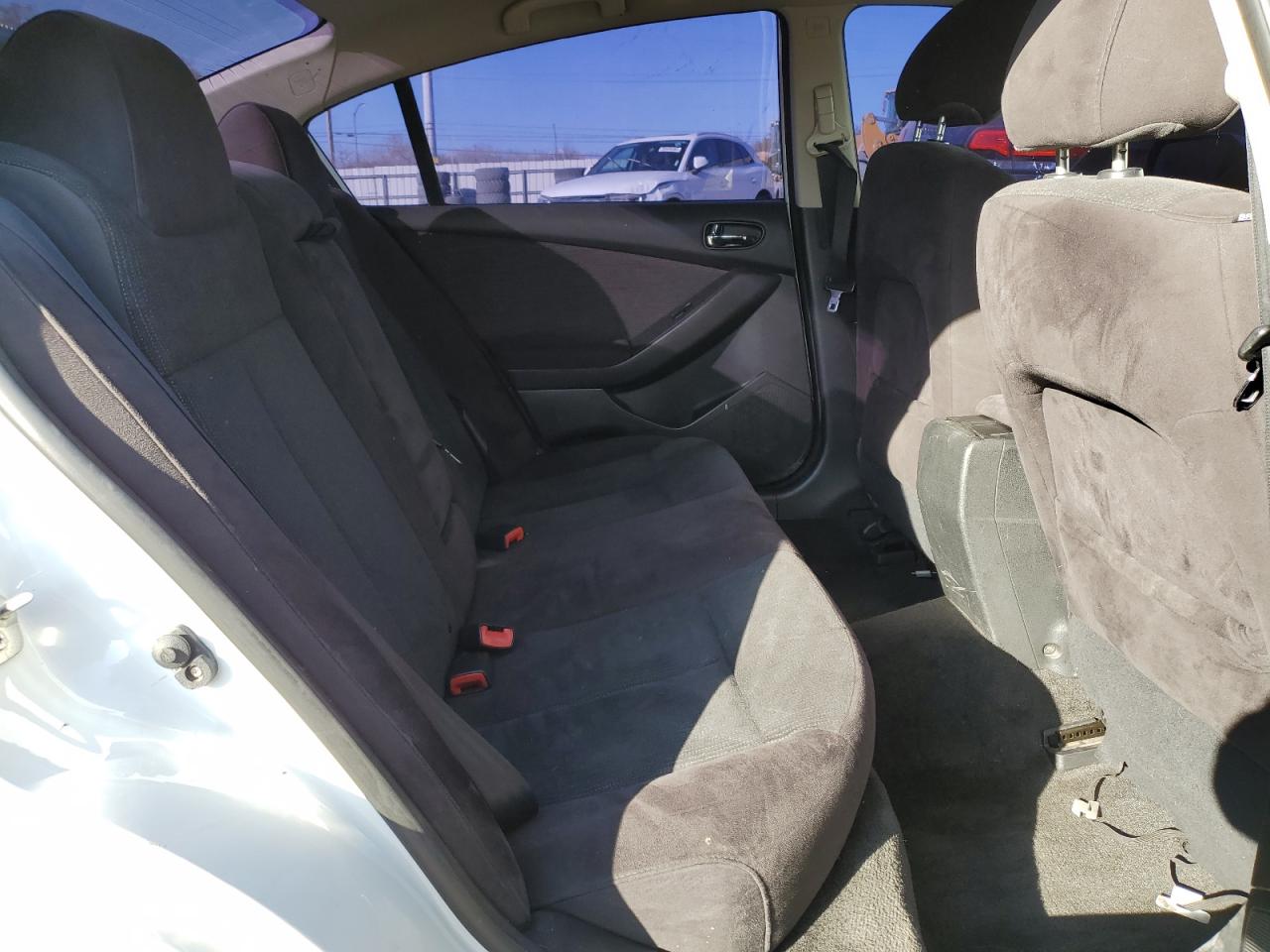 2012 Nissan Altima - Image 10